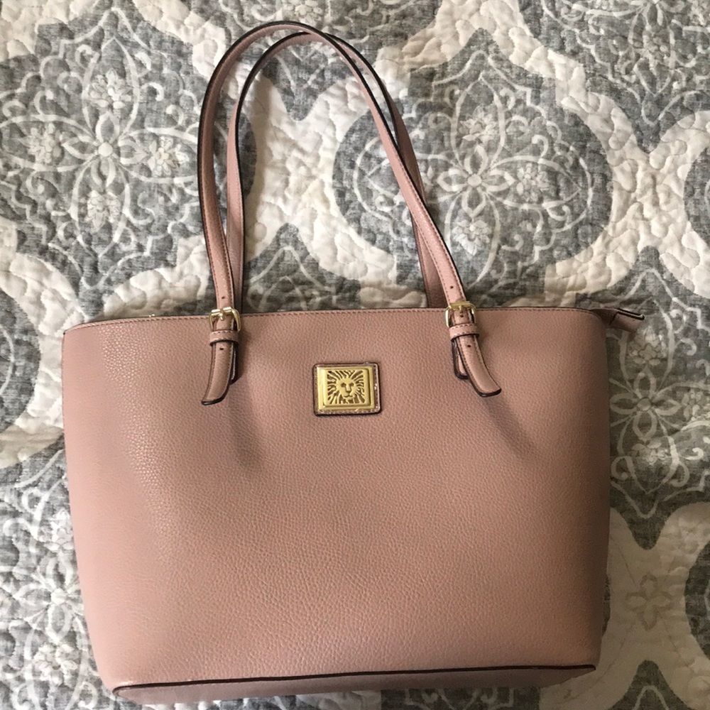 pink purse